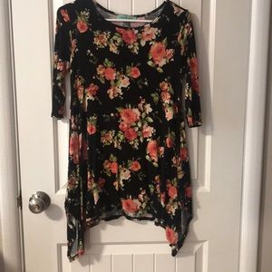 Floral tunic 3/4 sleeve